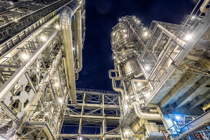 Alkylation process in refinery